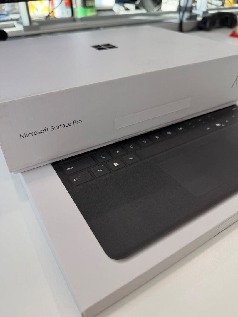 Microsoft Surface Pro 512GB with Keyboard444557377793566724