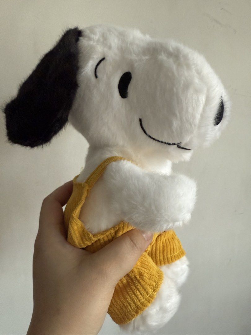 NEW! 8in Snoopy stuffed toy - yellow (Category: Plushies & Soft Toys) located in Makati City. Submitted by shopshophooray.ph (Listing ID 1436061494, Image 1). Description: Snoopy stuffed toy - yellow - P299 - brand new - material is really of premium quality - great to give as gift - excellent condition - no rips , stains or tears - color yellow - 8inches height Pay: bdo bpi or gcash Pickup: Evangelista Makati Ship: P65 courier c/o buyer .