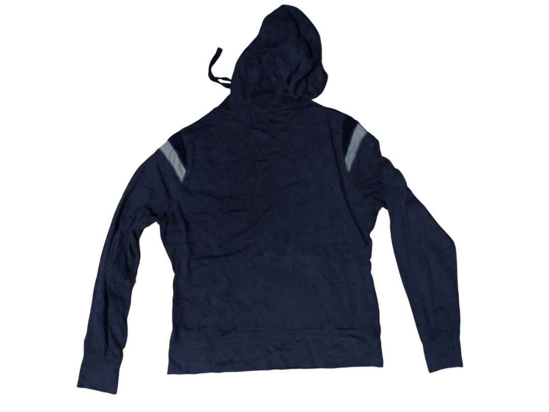 New Era Edgewood Hoodie (Category: Hoodies) located in Liloan. Submitted by capriusapparel (Listing ID 1436061715, Image 2). Description: .