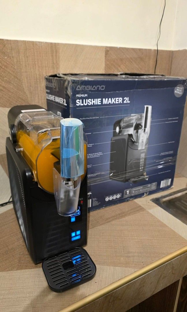 NEW SLUSHIE MAKER 2L (Category: Refrigerators and Freezers) located in Bulacan. Submitted by iamvanillapeach (Listing ID 1435975022, Image 1). Description: New. You can try in actual if pick up. Fully tested. With days service warranty..