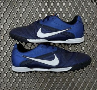 (Category: ) located in . Submitted by nike.store (Listing ID 1436069511, Image 1). Description: .