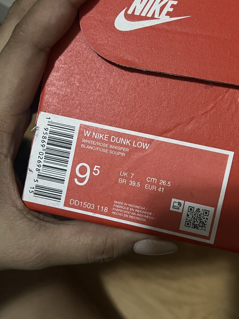Nike Dunk Low White/Rose Whisper size 9.5 (Category: Sneakers) located in Makati City. Submitted by madmessph (Listing ID 1436092512, Image 2). Description: Bought this pair for myself. Matchy with my sister but never used them. Ended up using my brown ones more. But this color was so nice, it’s hard to let it go. 😅 Can do orange app co or same day delivery - Lalamove/Grab m/etc.