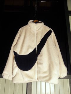 (Category: ) located in . Submitted by i.thrifting (Listing ID 1436043208, Image 1). Description: .