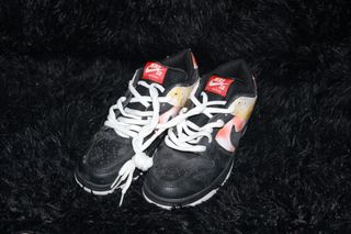 (Category: ) located in . Submitted by odd_urbanshoes (Listing ID 1435967621, Image 1). Description: .
