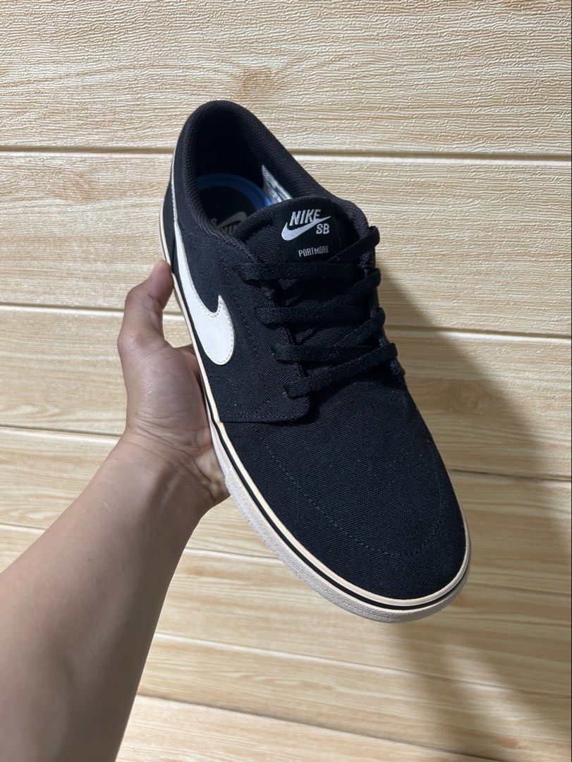 Nike Sb Portomore Canvas "Black & White" (Category: Sneakers) located in Butuan. Submitted by selected.kicks (Listing ID 1435921471, Image 3). Description: Nike Sb Portmore Canvas "Black & White" Size 10 | 44 | 28 cm - authentic 💯 - used pair - yellowish outsole - excellent condition.