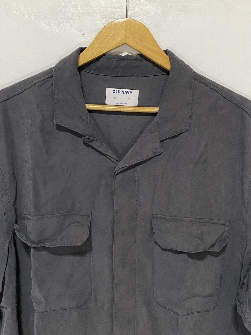 Old Navy Cargo Polo (Category: Tshirts & Polo Shirts ) located in General Natividad. Submitted by jaygo02 (Listing ID 1435953150, Image 3). Description: fits 2XL 25 x 30 Color rate: 9/10 Issue/s: Faded lines 📍Nueva Ecija 📌washed 📌color may vary due to lighting 📌shipping via jnt express.