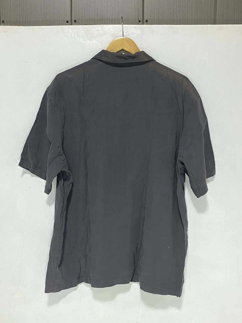 Old Navy Cargo Polo (Category: Tshirts & Polo Shirts ) located in General Natividad. Submitted by jaygo02 (Listing ID 1435953150, Image 2). Description: fits 2XL 25 x 30 Color rate: 9/10 Issue/s: Faded lines 📍Nueva Ecija 📌washed 📌color may vary due to lighting 📌shipping via jnt express.