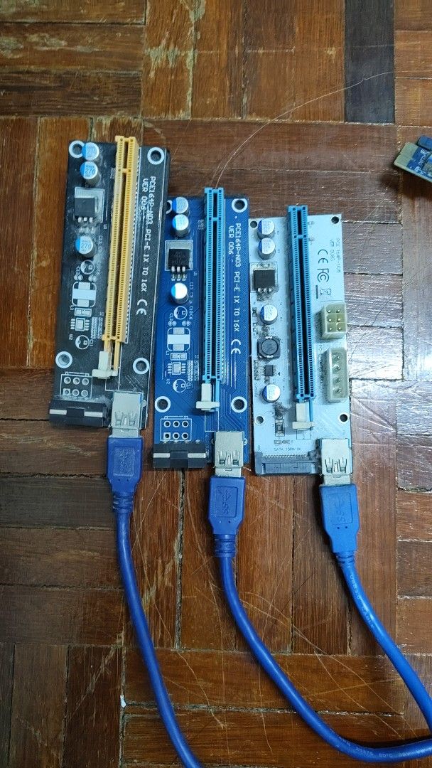 PCIe Riser/ GPU Riser (Category: Cables & Adaptors) located in Petaling Jaya. Submitted by yongyoongchuen (Listing ID 1436062804, Image 2). Description: - PCIe riser cards for GP - Includes multiple riser cards and USB cables. - Compatible with various motherboards. - Ideal for building or expanding a mining rig. - Provides a stable and reliable connection. - Easy to install and use. COD available in Kota Kemuning and Atria Shopping Mall Buy few 