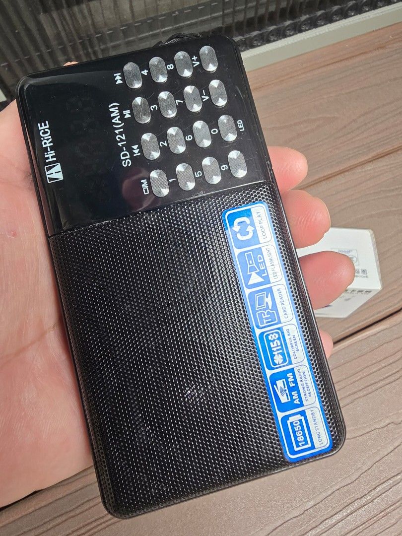 Portable speaker/radio445162628999424002