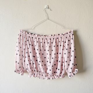 (Category: ) located in . Submitted by rosywardrobe (Listing ID 1435999951, Image 1). Description: .