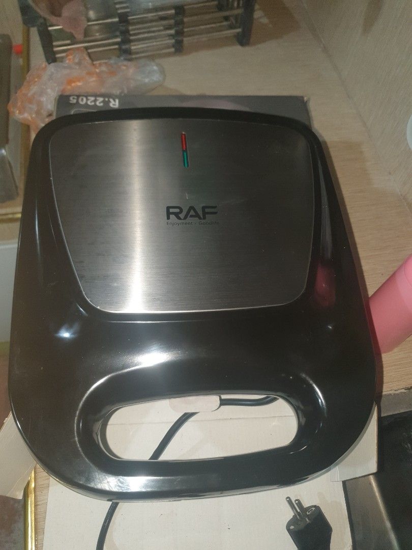 RAF Donut maker 12 piece (Category: Other Accessories) located in Manila. Submitted by zerak (Listing ID 1436030595, Image 3). Description: 🍩 For Sale: 12-Hole Donut Maker (RAF Brand) ✅ Good condition ✅ No issues – works perfectly ✅ Makes 12 donuts at once ✅ Easy to use and clean ✅ Great for home business or personal use 📍 Location: Can meet up anywhere near Magalang 📩 Message me if interested!.