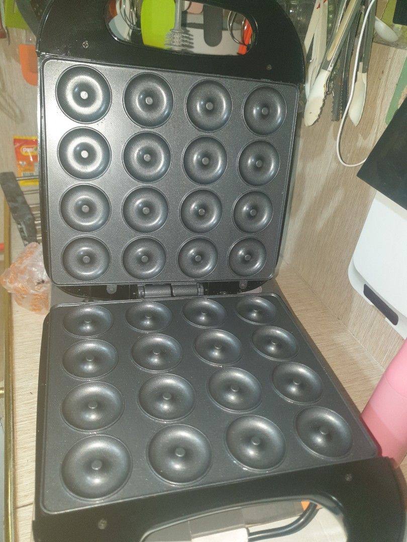 RAF Donut maker 12 piece (Category: Other Accessories) located in Manila. Submitted by zerak (Listing ID 1436030595, Image 2). Description: 🍩 For Sale: 12-Hole Donut Maker (RAF Brand) ✅ Good condition ✅ No issues – works perfectly ✅ Makes 12 donuts at once ✅ Easy to use and clean ✅ Great for home business or personal use 📍 Location: Can meet up anywhere near Magalang 📩 Message me if interested!.