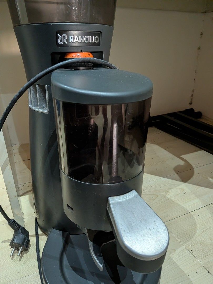 Rancilio Kryo 65 (Category: Coffee Machines & Makers) located in Angono. Submitted by arrowwhy (Listing ID 1436011299, Image 2). Description: - seldom used - was bought for a halted coffee project - can check condition at our place near S&R Shaw.