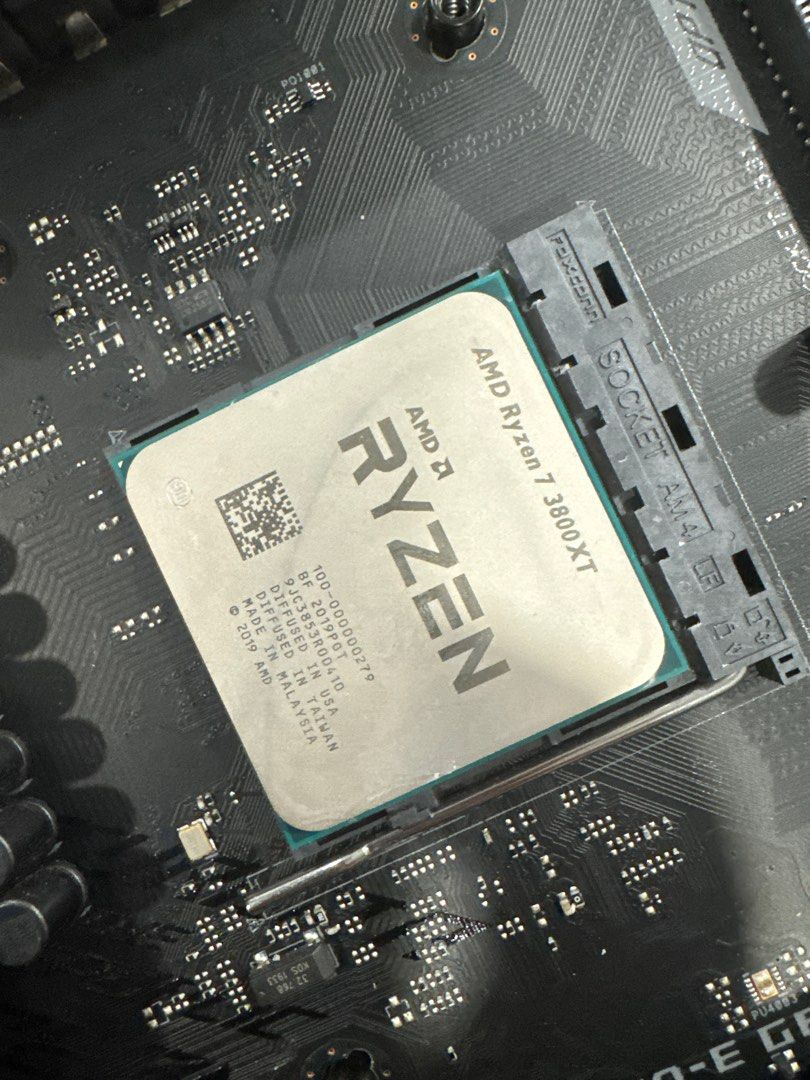 Ryzen 7 3800XT445187109956495360