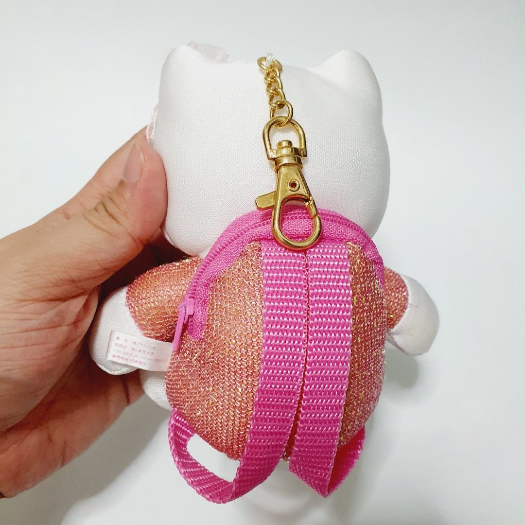 Sanrio Vintage Hello Kitty Pouch Plush Charm (Category: Purses & Pouches) located in Taytay. Submitted by kyo.mono (Listing ID 1435997902, Image 2). Description: 💟Follow us on IG: kyo.mono for faster replies TikTok: kyo.mono_ for videos and review Good as new condition Auth from Japan Rare vintage (1999) Actual Photo.
