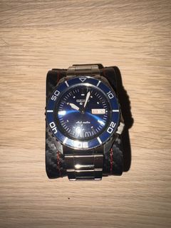 (Category: ) located in . Submitted by wristwaves (Listing ID 1436088918, Image 1). Description: .