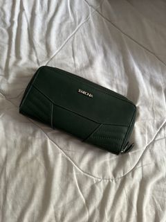 (Category: ) located in . Submitted by petal.preloved (Listing ID 1435976691, Image 1). Description: .