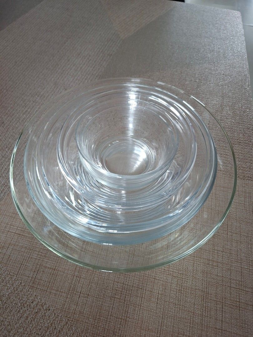 Set of Clear Glass Bowls