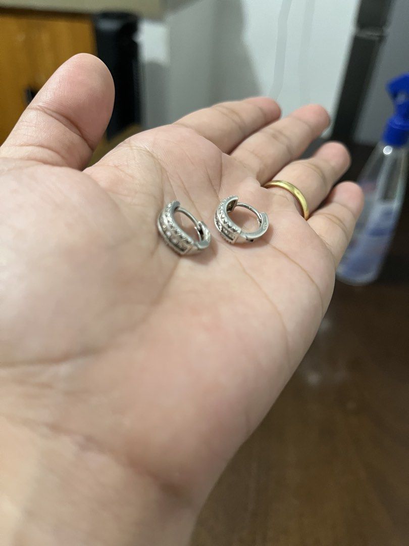 Silver Hoop Earrings with Crystals (Category: Earrings) located in Caloocan City. Submitted by graaaaah13 (Listing ID 1436073714, Image 3). Description: - Silver hoop earrings 925 - Adorned with sparkling crystals - Secure clasp closure - Classic and versatile design - Lightweight and comfortable.