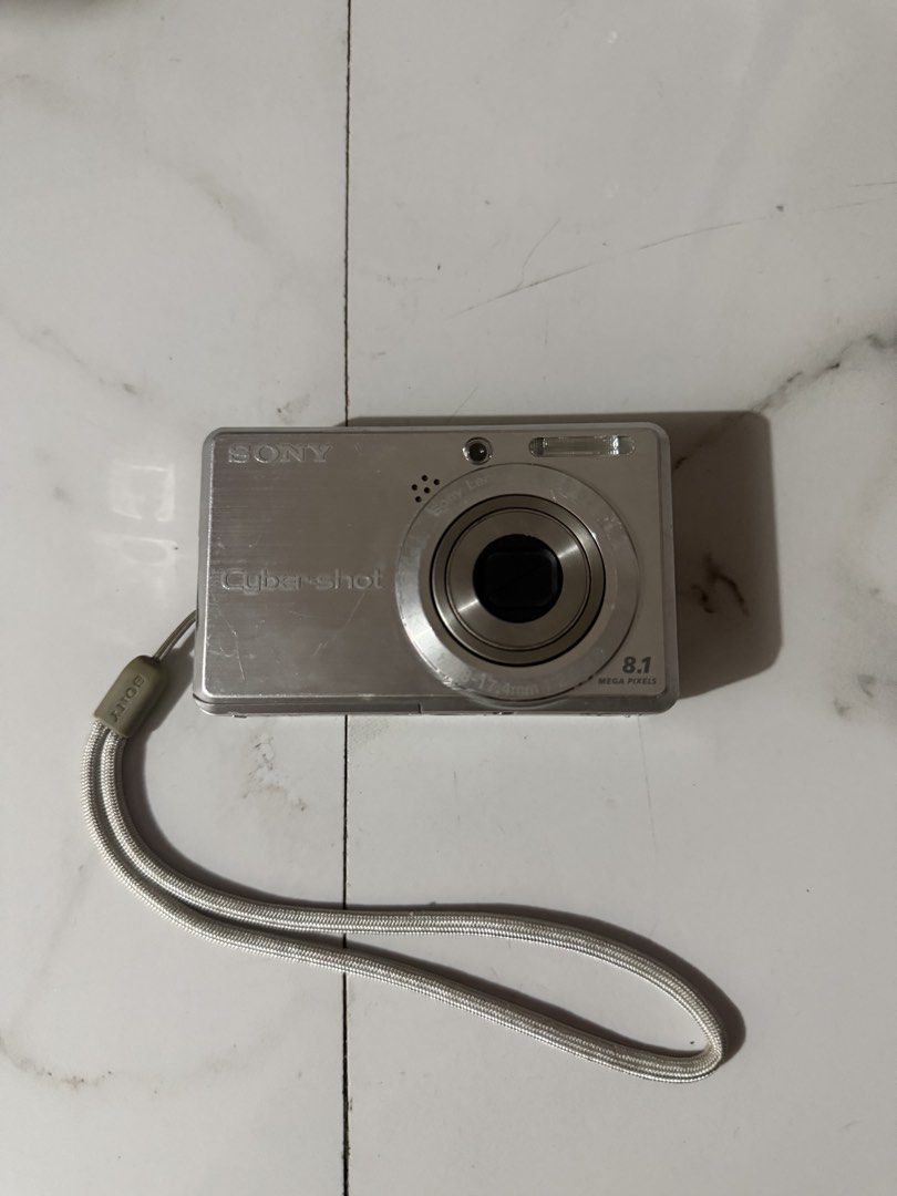 Sony Cybershot DSC - S780 (Category: Cameras) located in Manila. Submitted by rubyjanesdy (Listing ID 1435975233, Image 1). Description: - with memory stick pro duo sd card adaptor compatible with micro sd (no sd card included) - original SONY bettery (no charger but this battery uses a universal charger) - cloudy output but in good condition - UPDATE: upon checking, defective po sya and turning on pero black screen lang - mod: lalamove or lbc - 