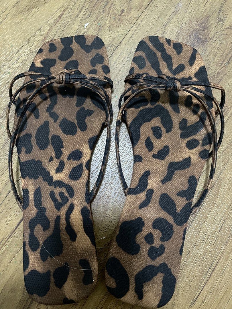 Square toe Leopard Print Sandals (Category: Flats & Sandals) located in Manila. Submitted by wear___ciudad (Listing ID 1436089981, Image 2). Description: .