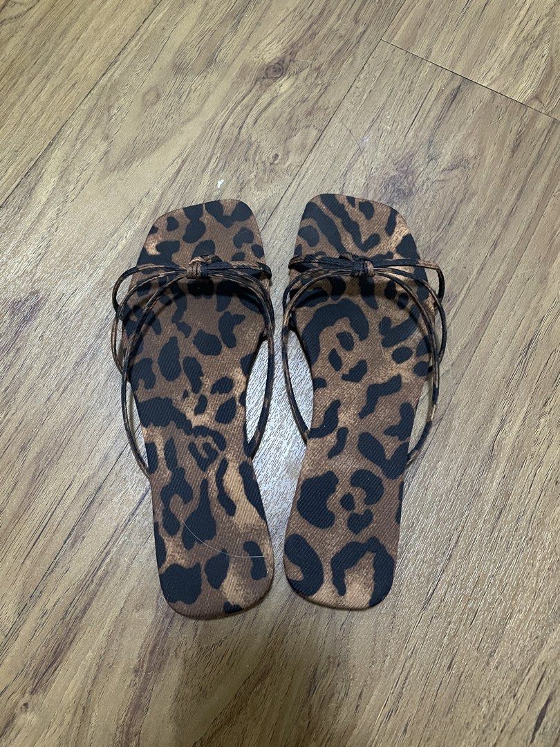 Square toe Leopard Print Sandals (Category: Flats & Sandals) located in Manila. Submitted by wear___ciudad (Listing ID 1436089981, Image 1). Description: .