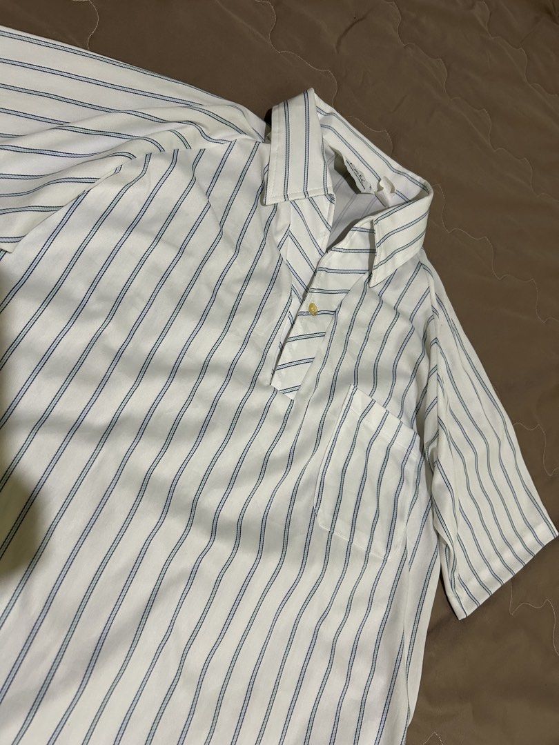 Stripped polo Shirt (Category: Tshirts & Polo Shirts ) located in San Carlos. Submitted by declutterph2420 (Listing ID 1436054529, Image 2). Description: 26x20.