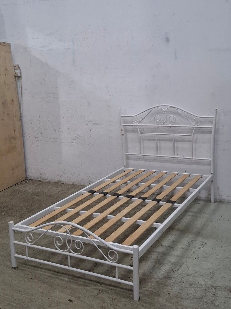 Super single bed frame  $45 used