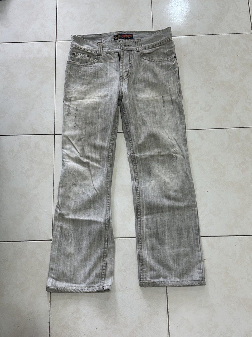 T=1 Grey Faded Jeans (Category: Jeans) located in Manila. Submitted by pachookie (Listing ID 1435978327, Image 1). Description: Waist: 30 inches Length: 36.5 inches Leg Hole: 8 inches MISSING BUTTON .
