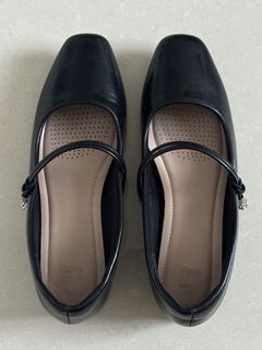 (Category: ) located in . Submitted by happyreloved (Listing ID 1435943112, Image 1). Description: .