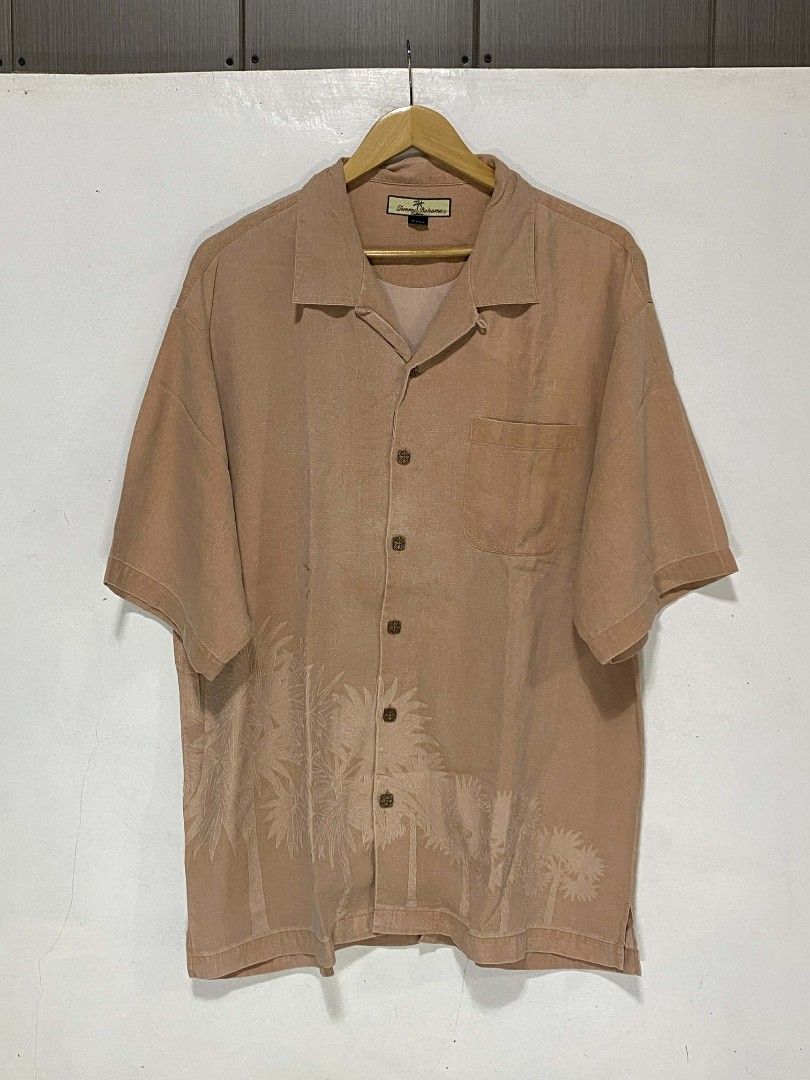 Tommy Bahama Textured Hawaiian Polo (Category: Tshirts & Polo Shirts ) located in General Natividad. Submitted by jaygo02 (Listing ID 1435954621, Image 1). Description: fits 2XL 25 x 31 Color rate: 9/10 Issue/s: None 📍Nueva Ecija 📌washed 📌color may vary due to lighting 📌shipping via jnt express.
