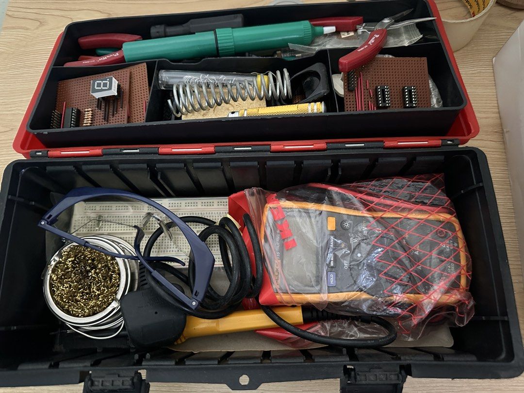 Toolbox incl Mutimeter etc444620803535032321