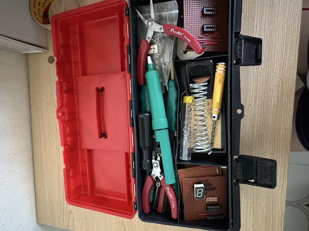 Toolbox incl Mutimeter etc444620803535032322