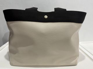 (Category: ) located in . Submitted by thebag-oh (Listing ID 1436004824, Image 1). Description: .