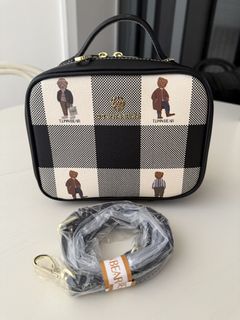 (Category: ) located in . Submitted by mybags_preowned (Listing ID 1435995733, Image 1). Description: .