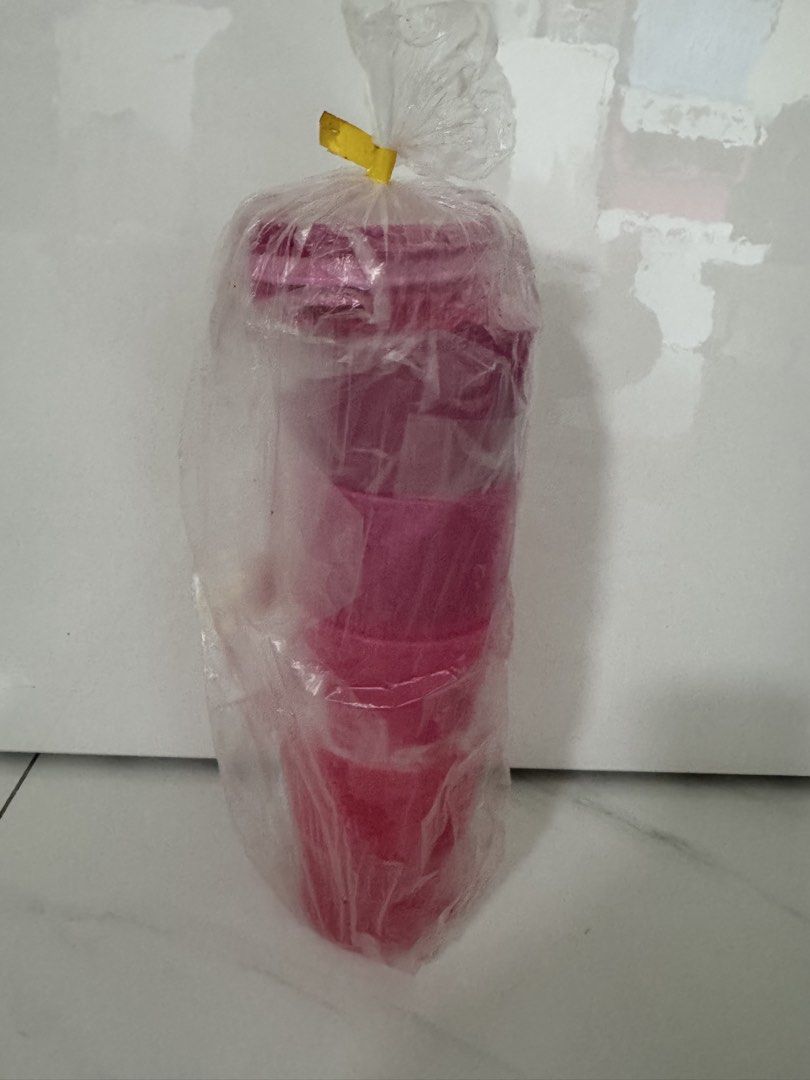 Tupperware Pink Cups with Lids - Set of 4444635001001748481