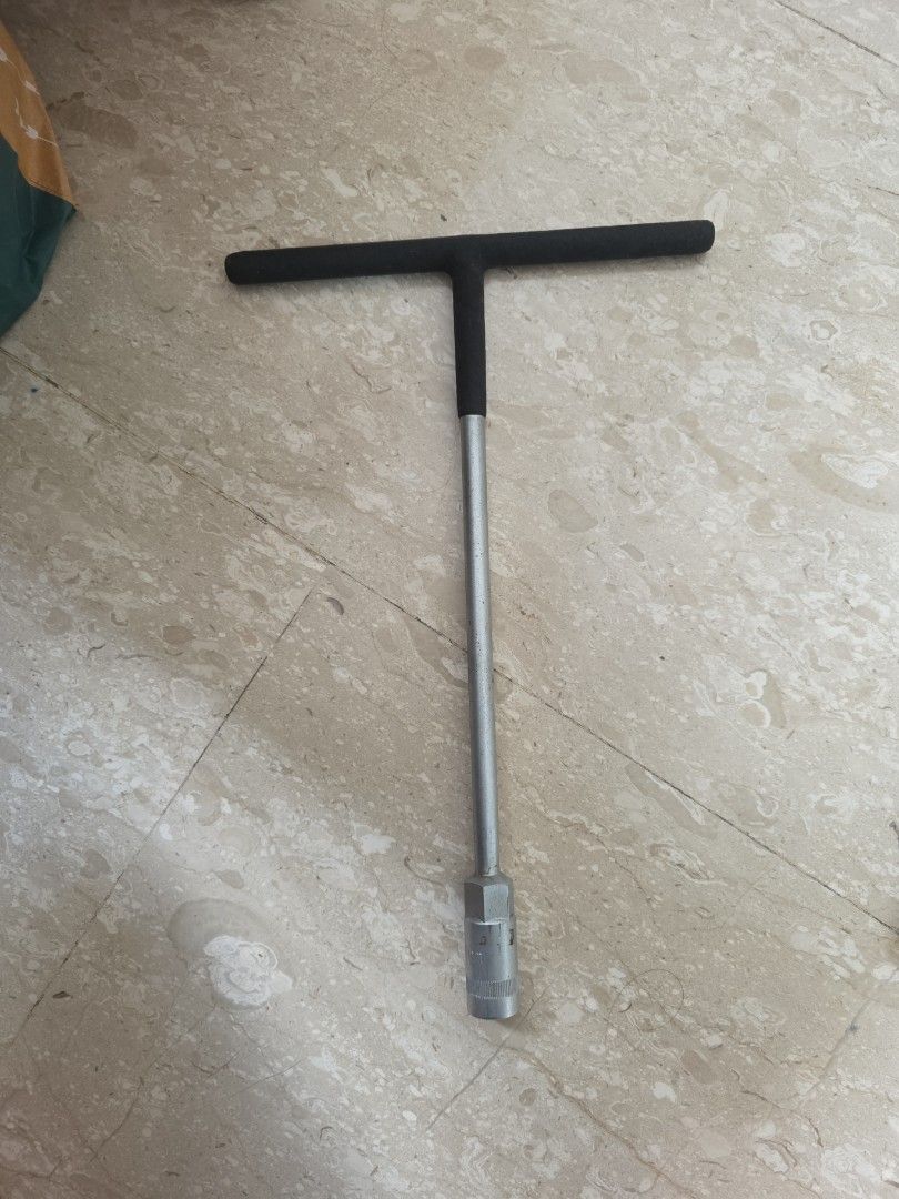 T-Wrench Socket Tool