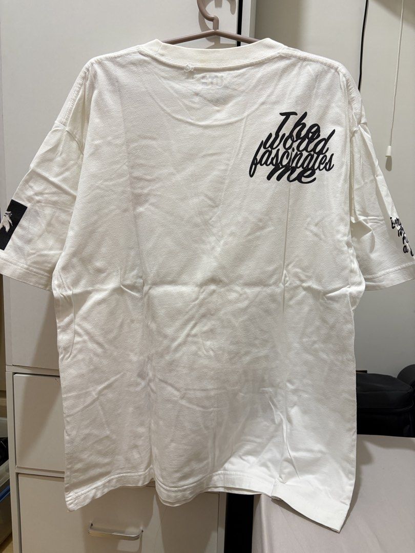 Uniqlo Andy Warhol Shirt (Category: Tshirts & Polo Shirts ) located in Cainta. Submitted by jamessss23 (Listing ID 1436093010, Image 2). Description: Fits Large uniqlo sizing body frame No issues .