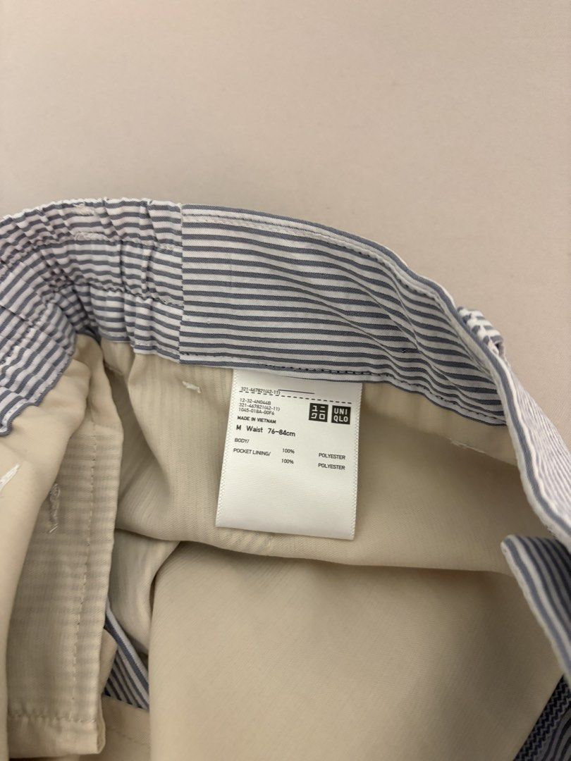 Uniqlo Stripes Plaided Pants Trousers (Category: Trousers) located in Cainta. Submitted by jamessss23 (Listing ID 1436093103, Image 2). Description: Fits small size uniqlo sizing body frame No issues.