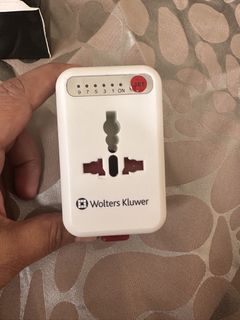 Universal adaptor452771548181964800