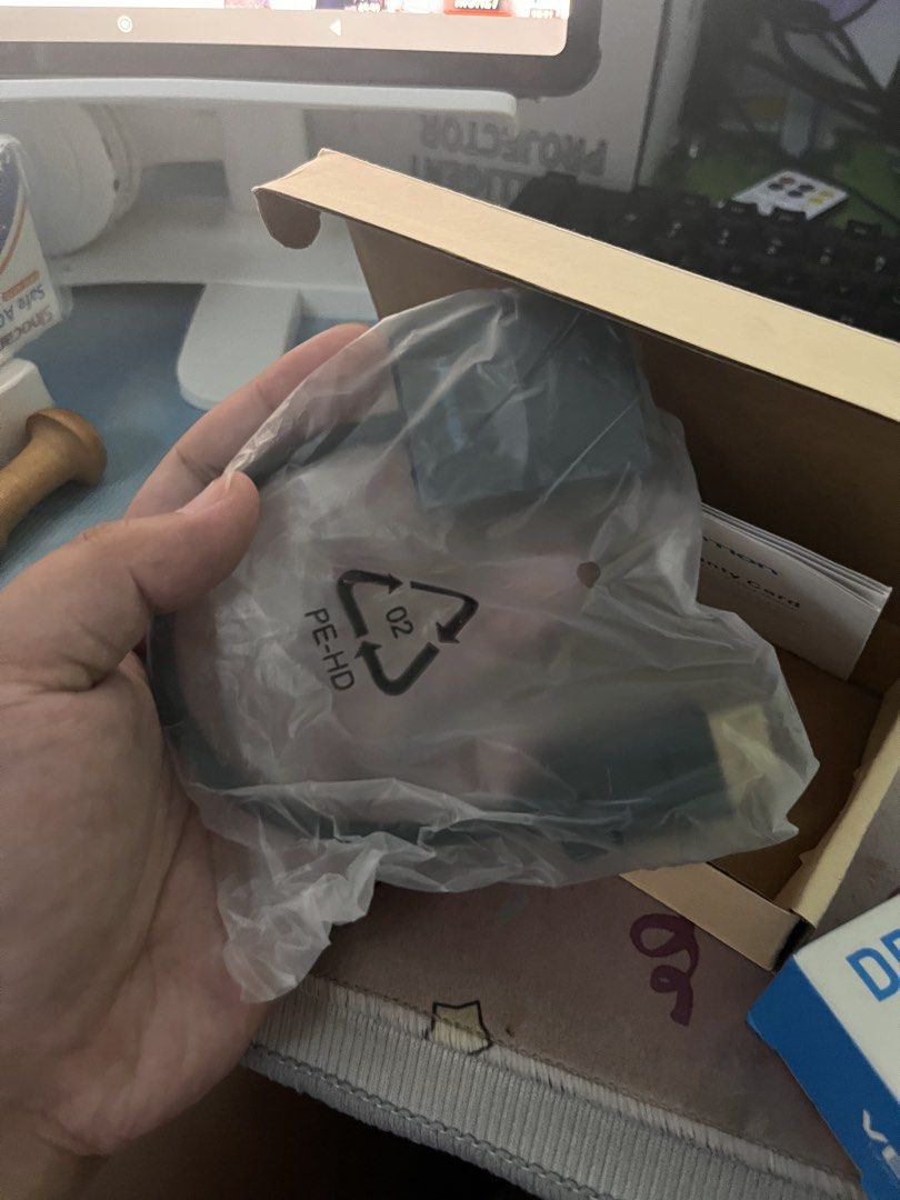 Vention DP to HDMI Converter 1080P (Category: Cables & Adaptors) located in Cavite. Submitted by tifanny.goods (Listing ID 1436013102, Image 2). Description: - Vention DisplayPort (DP) to HDMI converter - Supports 1080P resolution at 60Hz - Brand new and sealed in plastic - Includes converter, warranty card, and original packaging - Ideal for connecting DP devices to HDMI displays.