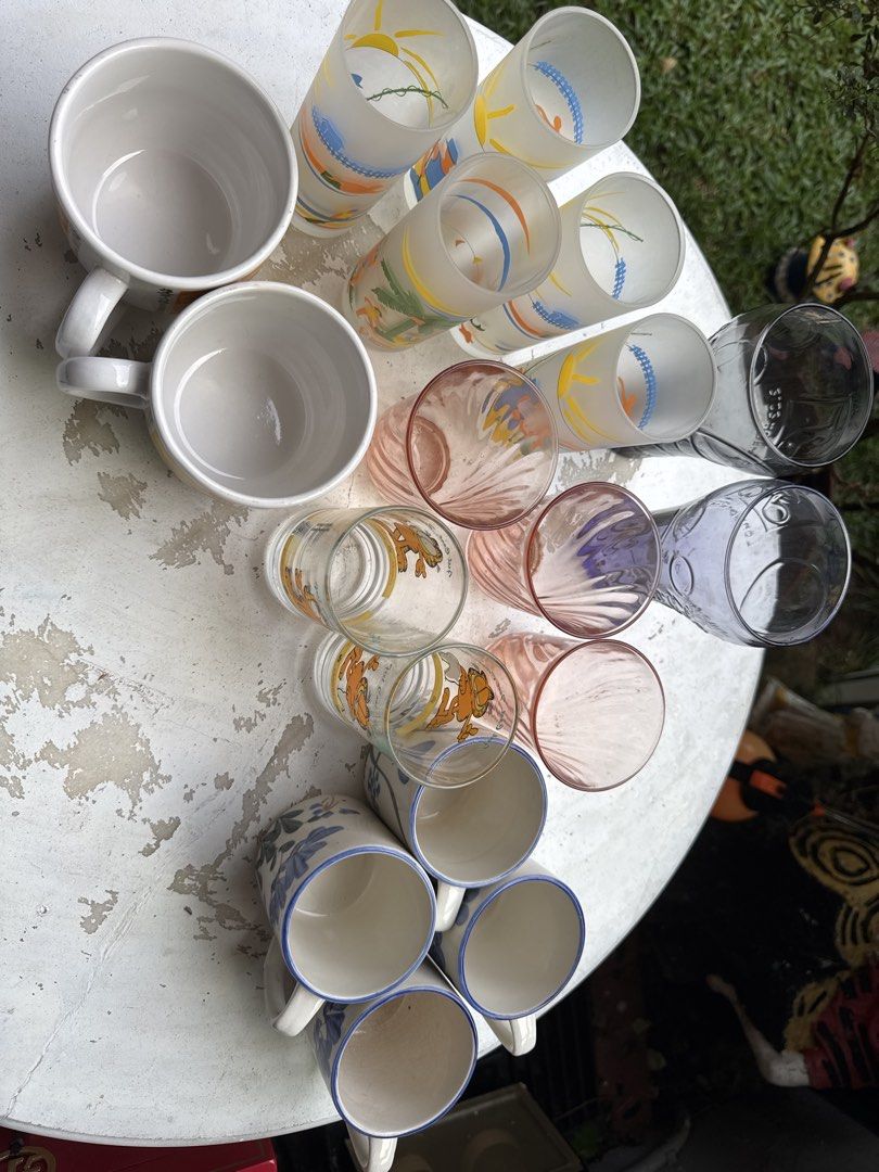 Vintage Glassware and Mug Collection444867114551234561