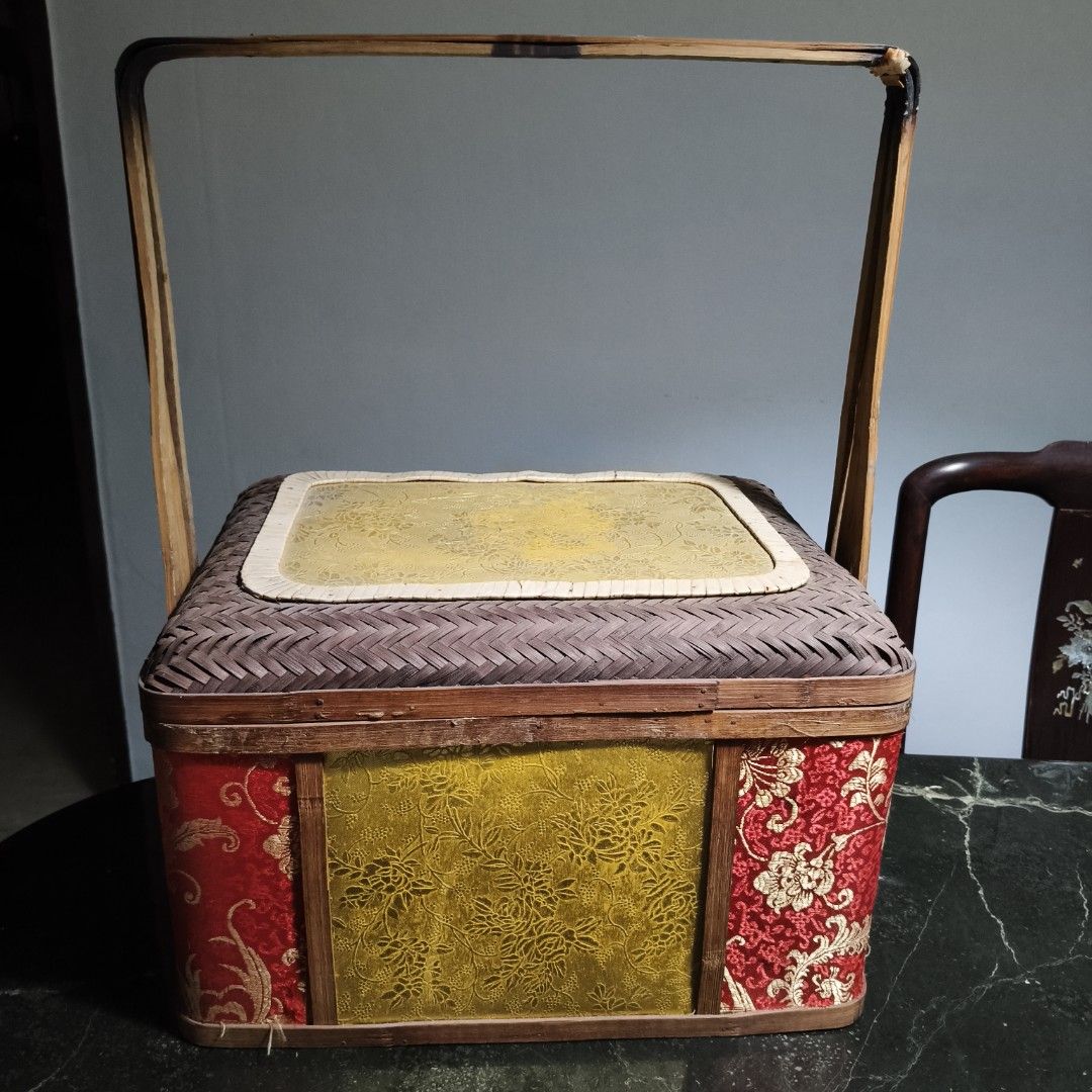 Vintage Woven Basket with Handle (Read listing & reply accordingly)