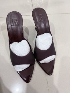 (Kategori: ) berada di . Dikirim oleh meetchiepreloved (ID iklan 1435938860, Gambar 1). Deskripsi: .