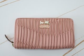 （分類：）位於 。 由 e1212f 提交（商品編號 1435986741，圖片 1）。簡介： 。