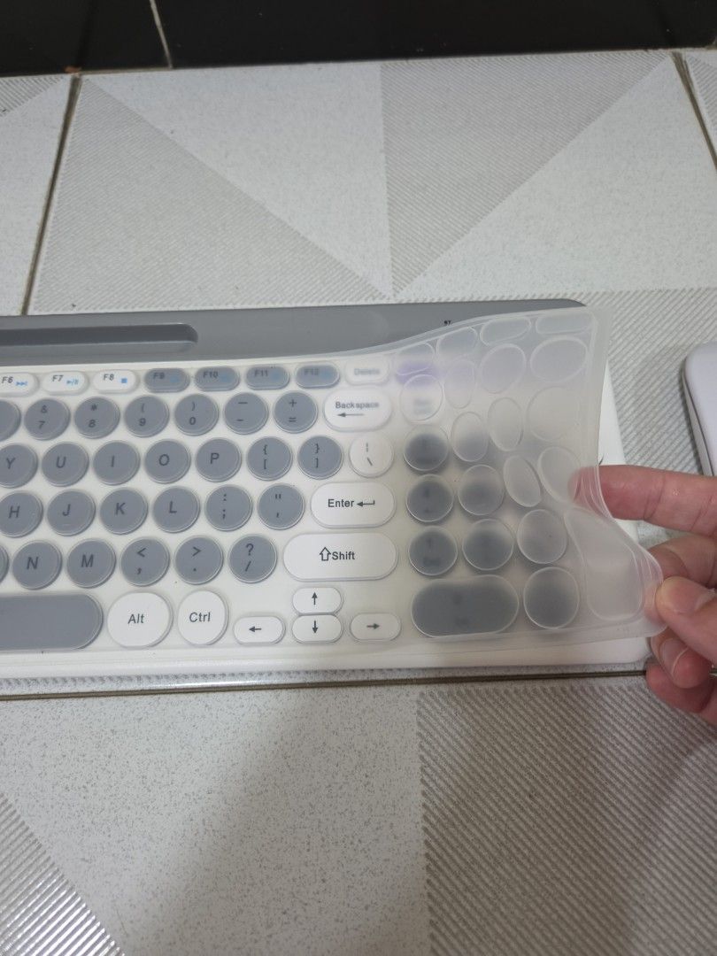 Wireless Keyboard and Mouse Set - White and Grey444678402296391681