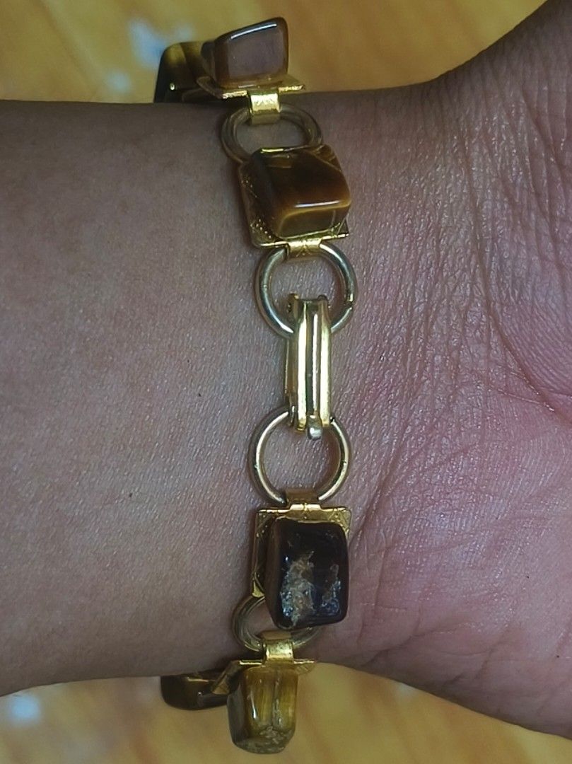 Yayamanin Tigers Eye Bracelet (Category: Bracelets) located in Manila. Submitted by du_1661 (Listing ID 1436002969, Image 3). Description: .