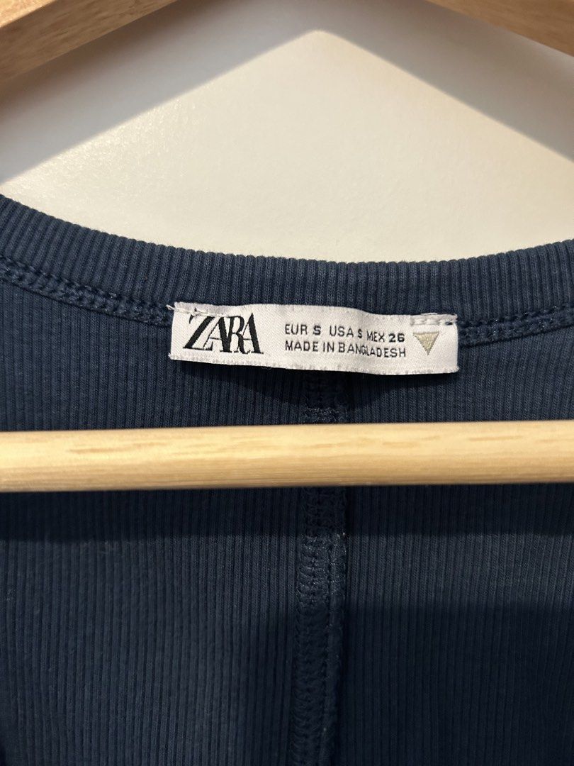 Zara Ribbed Tank Top - Size S (Category: Sleeveless) located in Manila. Submitted by lex_declutters (Listing ID 1435955610, Image 2). Description: - Zara tank top - Dark blue color - Size S - Ribbed design - Round neckline - Made in Bangladesh.