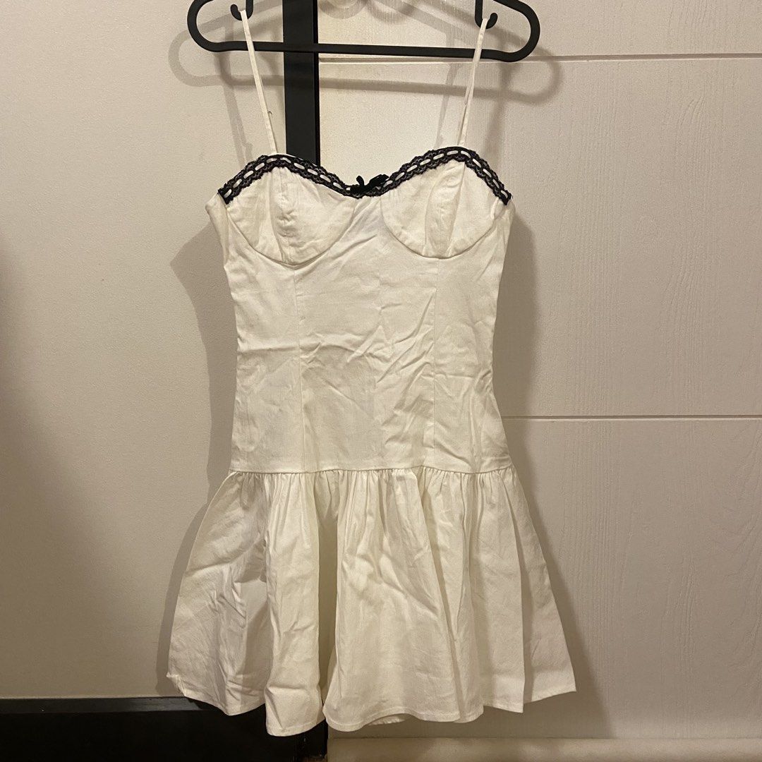 Zara White Graduation Mini Dress (Category: Dresses) located in Calamba. Submitted by jrclldc (Listing ID 1436021667, Image 2). Description: fit: XS to S frames (stretchable fit) issue/s: none. good as new 📍loc: nuvali, laguna 💵 mop: gcash/bank to bank 📦 mod: lalamove (sdd), j&t, lbc, or meetup (around nuvali area) note: check for close up pics for items with issues. colors may vary slightly due to lighting and screen settings. BUY AT YOUR OWN