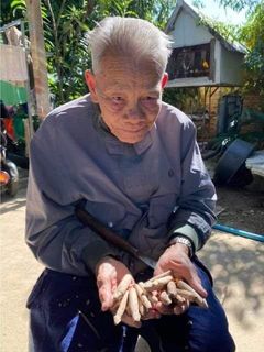 （分類：）位於 。 由 thaipaulsmith 提交（商品編號 1435317423，圖片 1）。簡介： 。